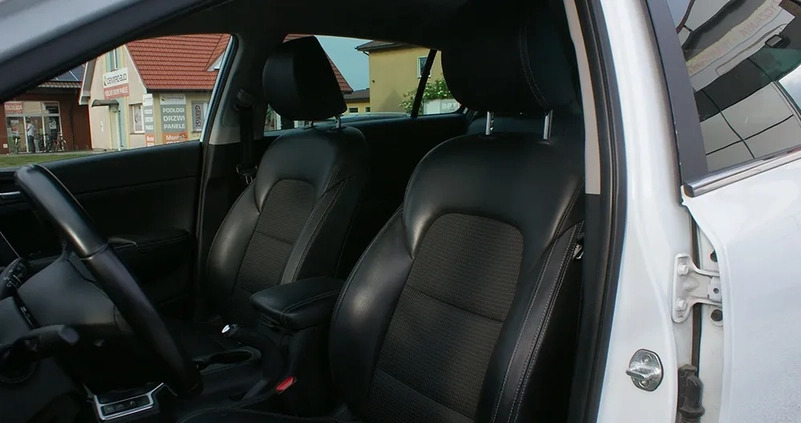 Kia Sportage cena 68700 przebieg: 79412, rok produkcji 2018 z Opole małe 191